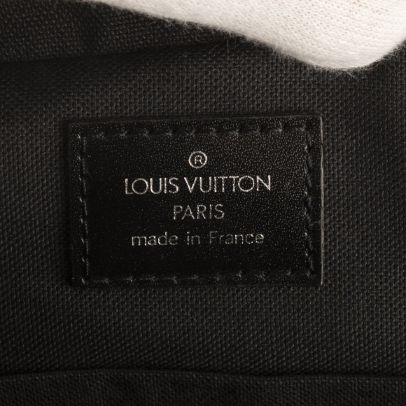 Louis Vuitton Sayan - Picture 8 of 9